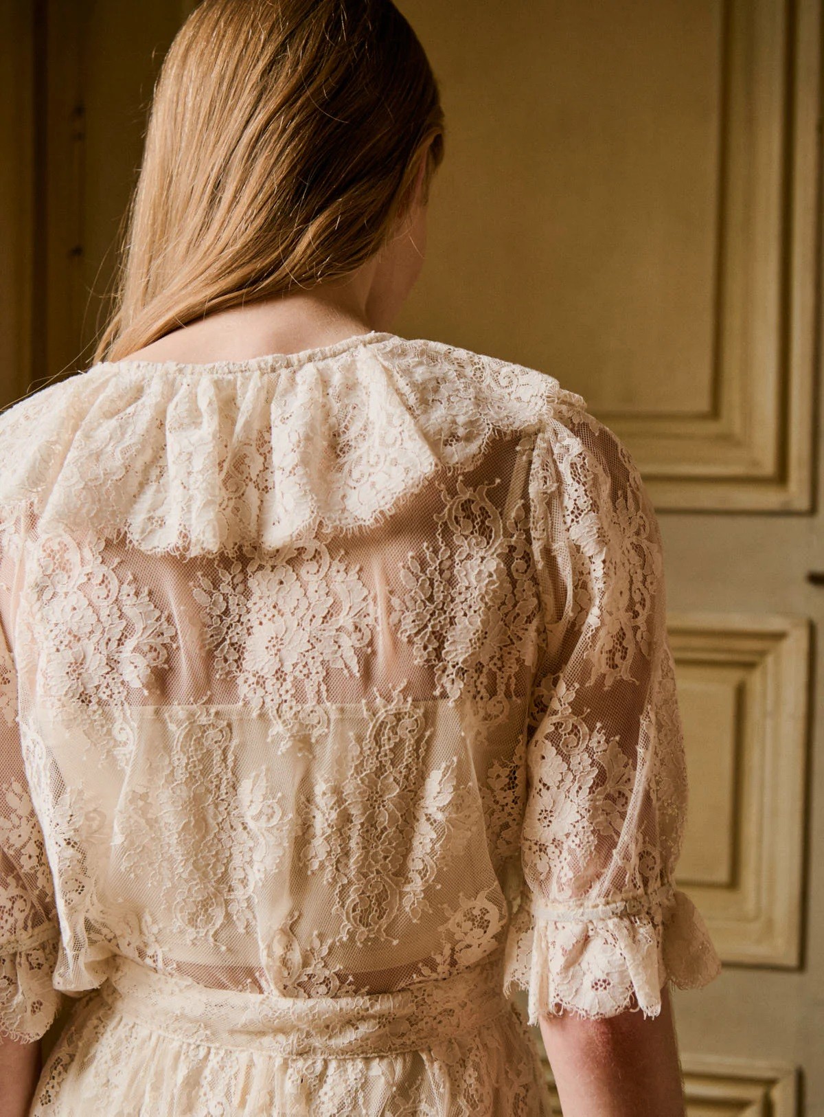 Petite Mendigote Γυναικεία Μπλούζα Με Δαντέλα Και Στρογγυλή Λαιμόκοψη Με Βολάν φωτογραφία