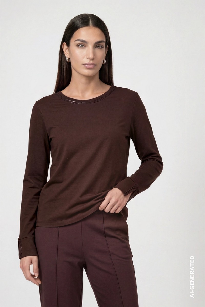 Monari Γυναικεία Black Coffee Μονόχρωμη Βαμβακερή Μπλούζα Regular Fit Με Strass Στρογγυλή Λαιμόκοψη Και Ανοίγματα Στα Μανίκια Για Elegant Casual Εμφανίσεις