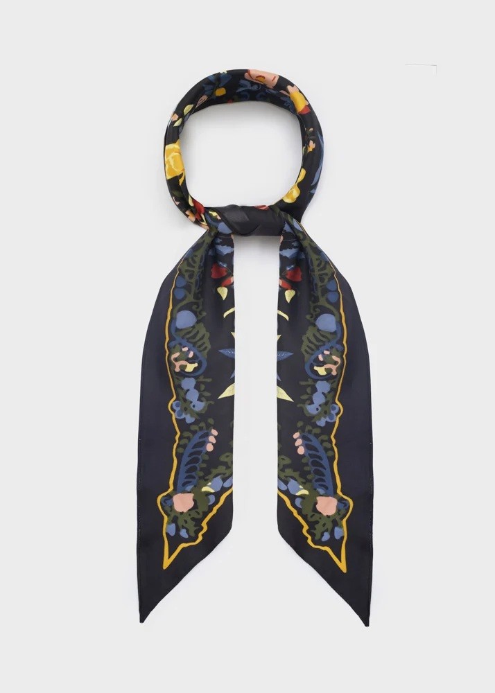 Γυναικείο Μαύρο Φουλάρι Με Floral Μοτίβο Για All-Day Εμφανίσεις