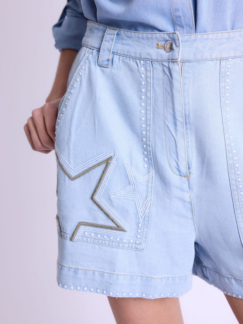 Berenice Blue shorts with embroidery on pockets φωτογραφία