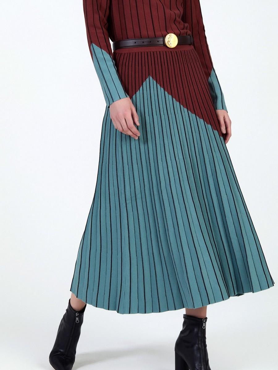 Skatie Γυναικεία Δερμάτινη Ζώνη Με Στρογγυλή Αγκράφα Σε Χρυσό φωτογραφία