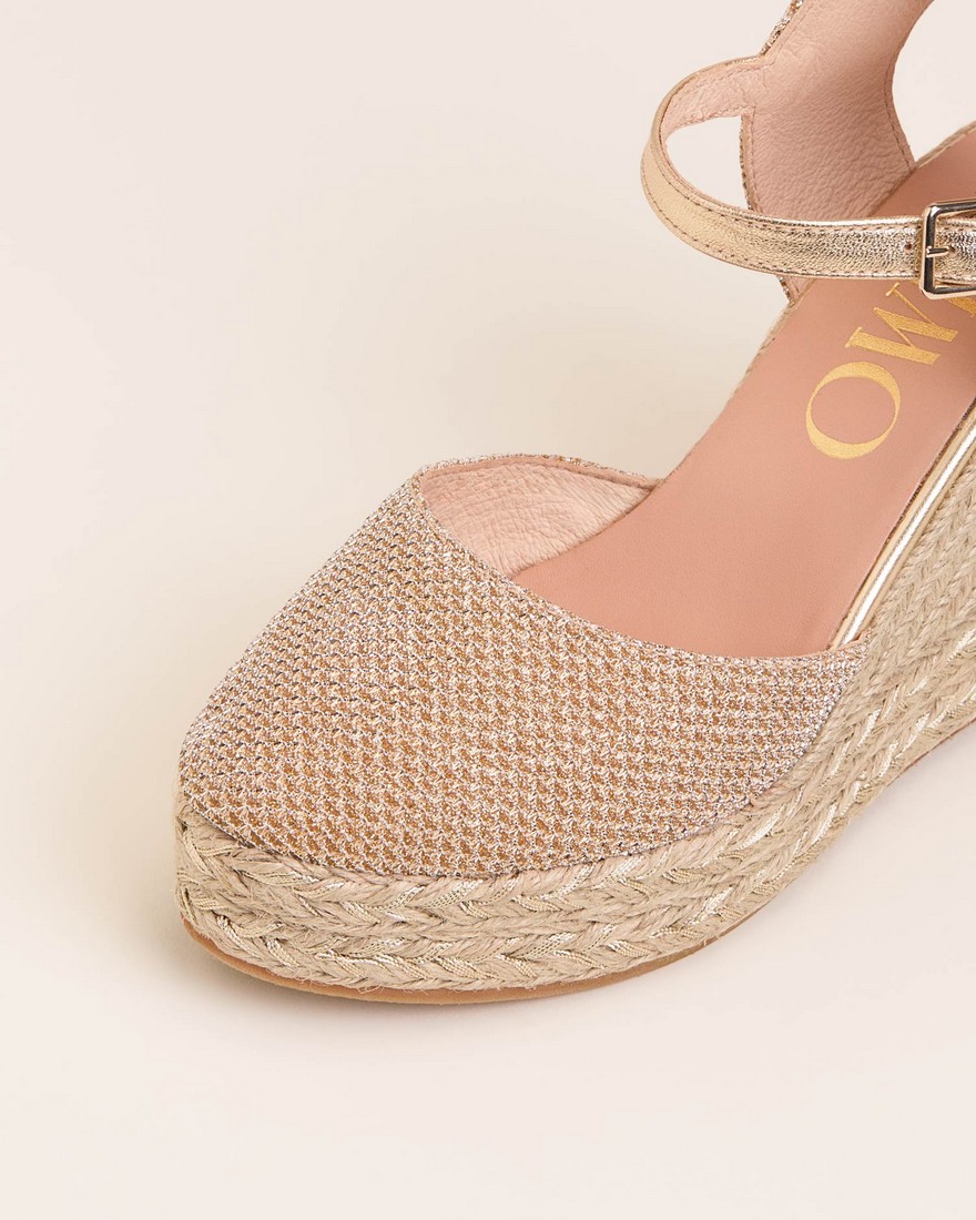 Πλατφόρμες Εσπαντρίγια σε Χρυσό φωτογραφία