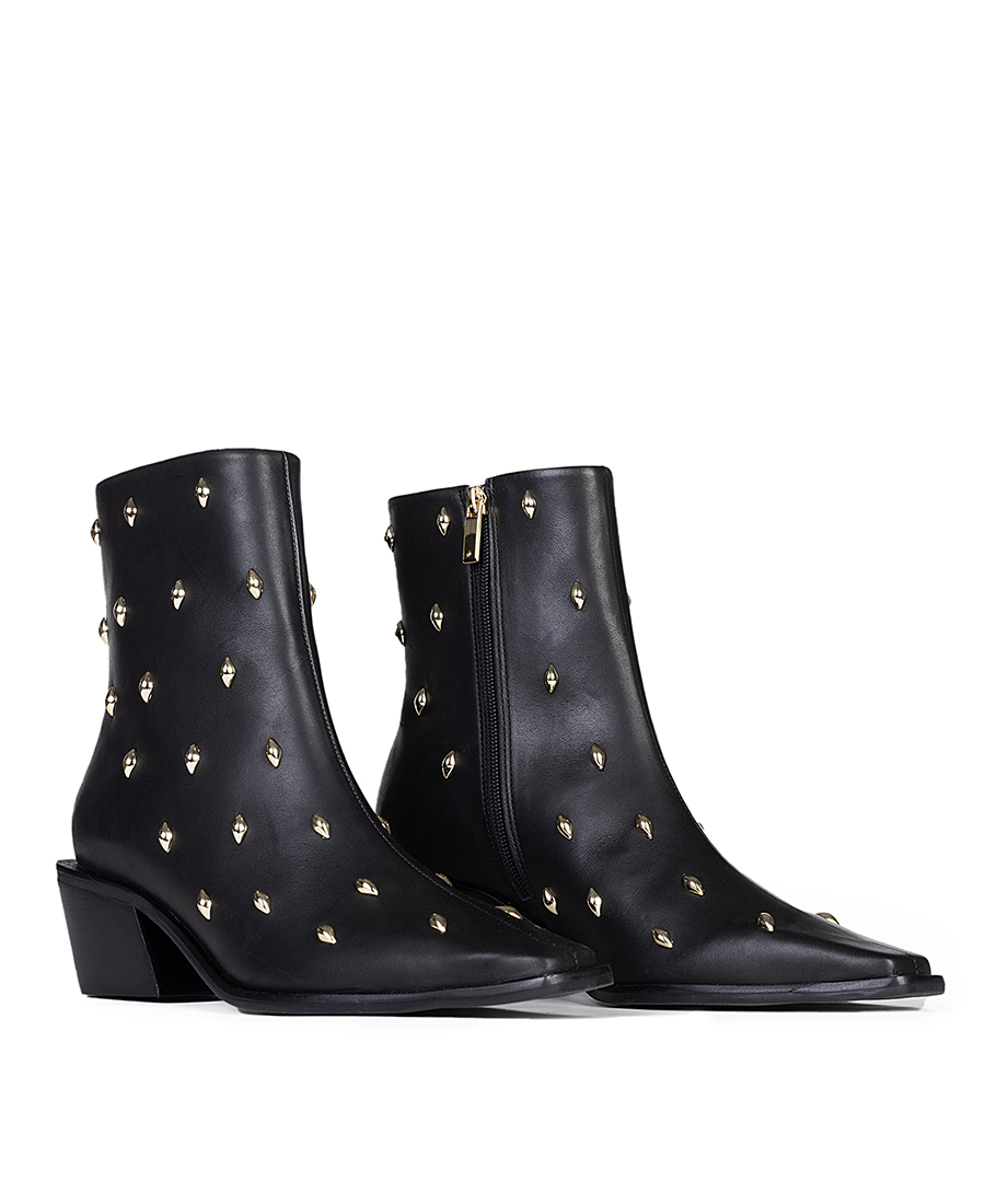 Carrano Γυναικεία Δερμάτινα Ankle Μποτάκια Με Μεταλλικά Studs φωτογραφία