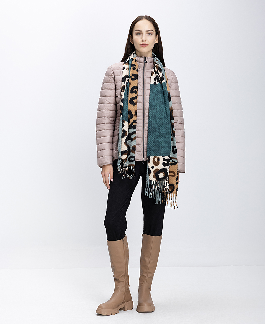 Γυναικείο Κασκόλ Με Animal Print Και Κρόσσια φωτογραφία