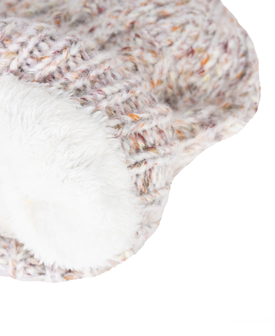 Γυναικείος Πλεκτός Σκούφος Με Ανάγλυφη Πλέξη φωτογραφία