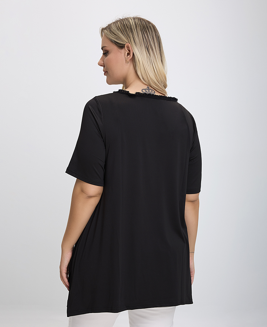 PLUS SIZE - Μπλούζα με Κεντημένα Σχέδια σε Μαύρο φωτογραφία