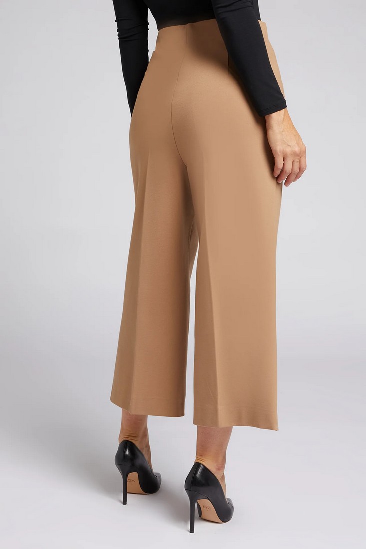 PLUS SIZE - Παντελόνι cropped φωτογραφία