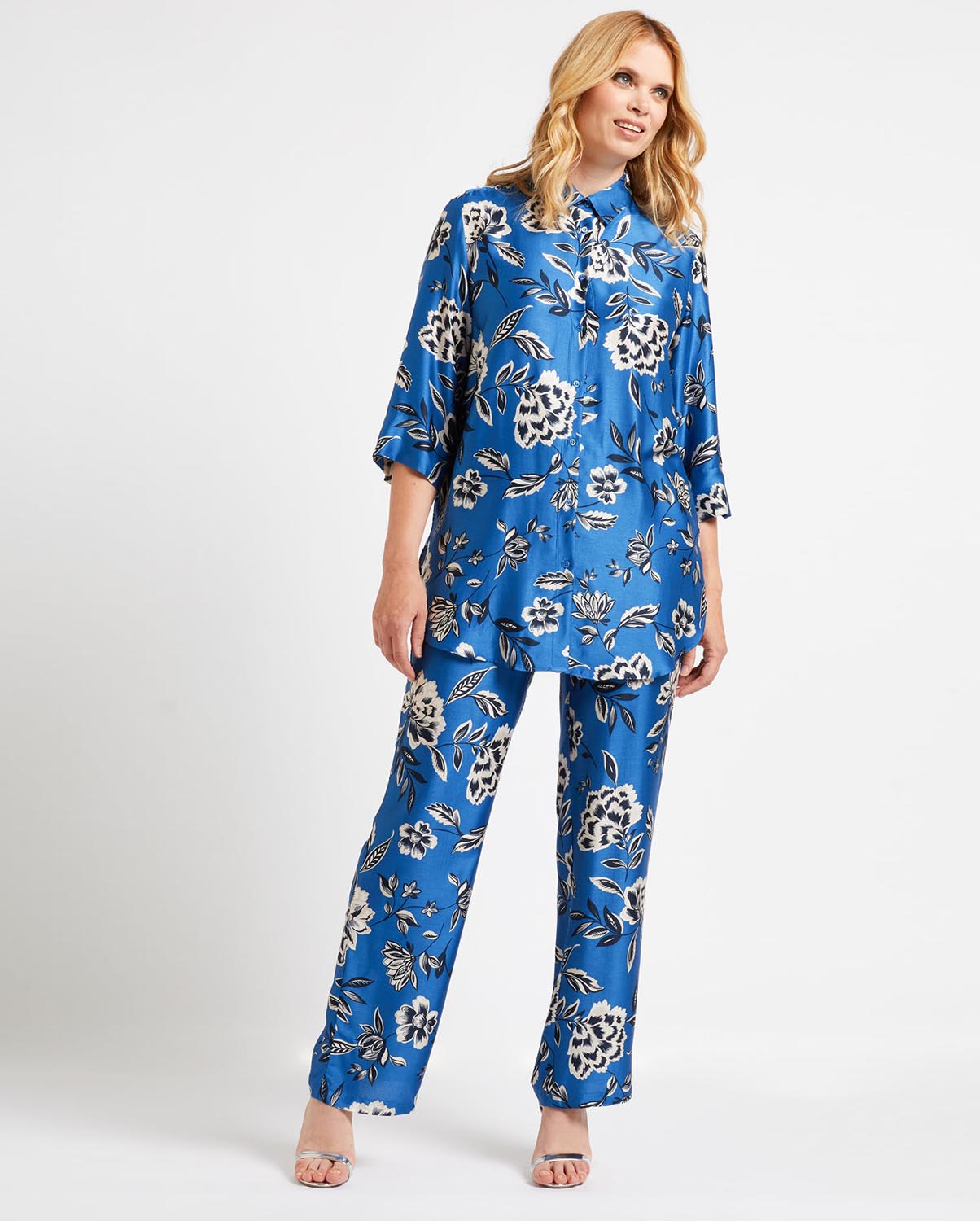 PLUS SIZE - Παντελόνα Floral Printed σε Εμπριμέ φωτογραφία