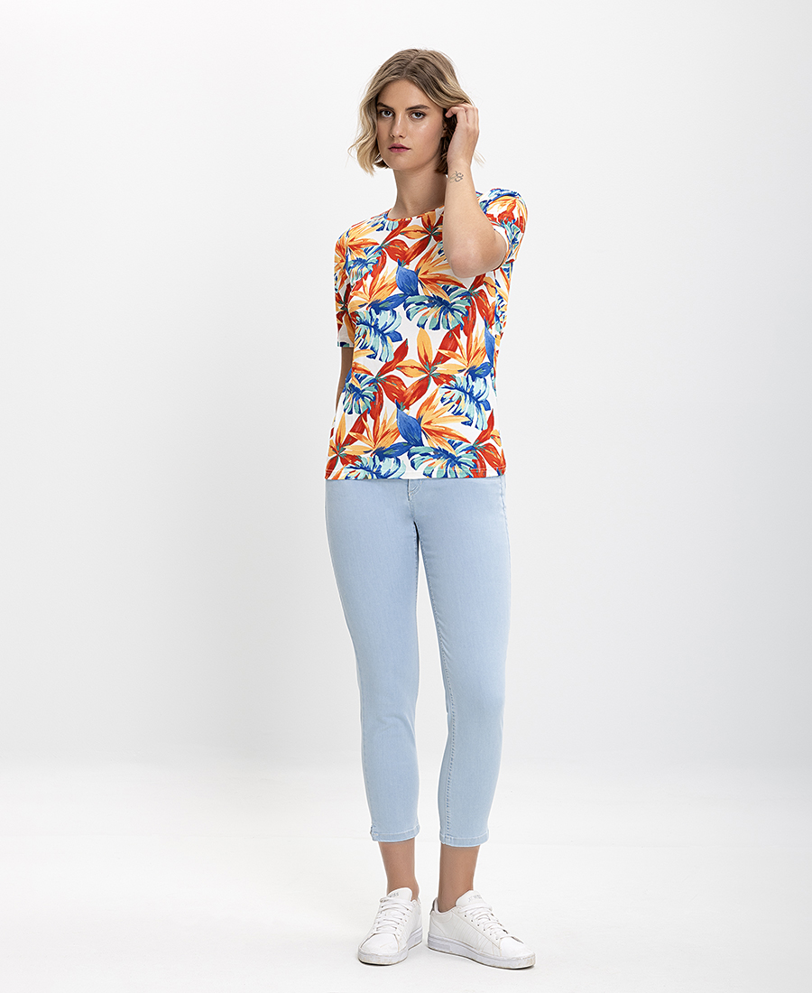 T-Shirt Floral Print σε Εμπριμέ φωτογραφία