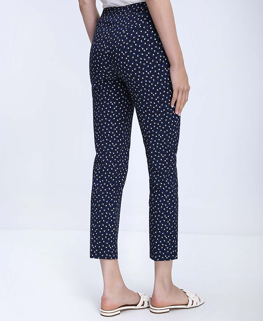 Γυναικείο Παντελόνι Regular Fit Με Ίσια Γραμμή Και Cropped Μήκος φωτογραφία